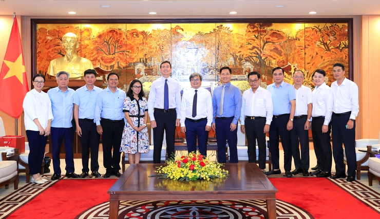 Hà Nội và Tập đoàn Grab thúc đẩy hợp tác trong lĩnh vực chuyển đổi xanh, phát triển đô thị thông minh- Ảnh 3.