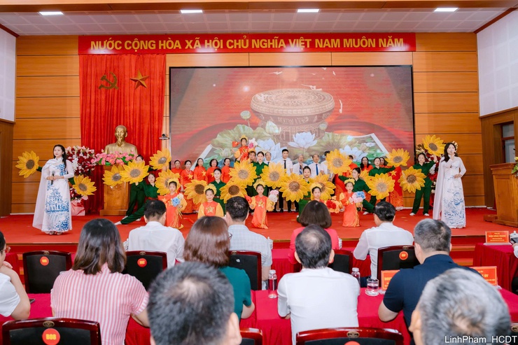 Hà Nội: Khai trương Cơ sở chăm sóc sức khỏe ban ngày cho người cao tuổi phường Long Biên- Ảnh 1.