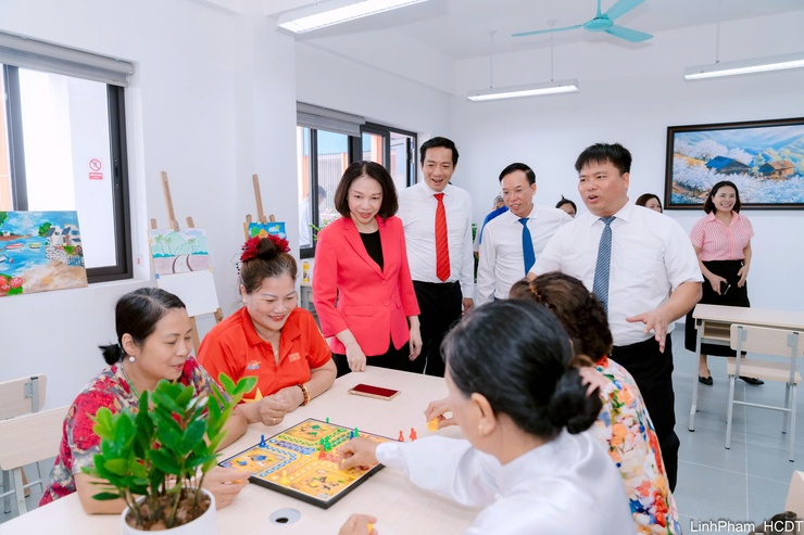 Hà Nội: Khai trương Cơ sở chăm sóc sức khỏe ban ngày cho người cao tuổi phường Long Biên- Ảnh 8.