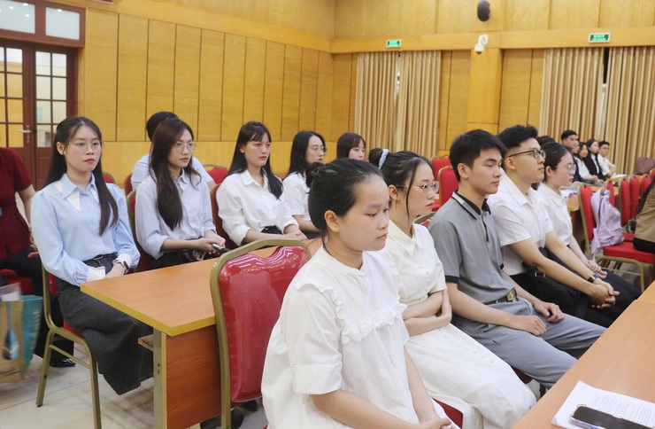 Khai mạc thi vấn đáp nghiệp vụ chuyên ngành xét tuyển vào công chức- Ảnh 4.