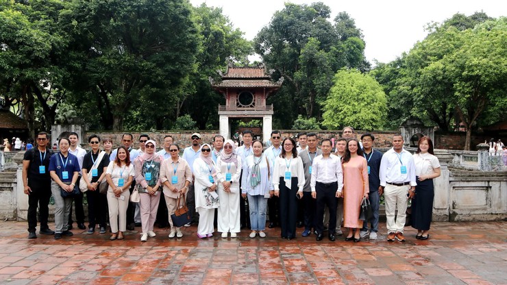 Lãnh đạo các thành phố ASEAN tham quan di sản tiêu biểu của Thủ đô- Ảnh 6.