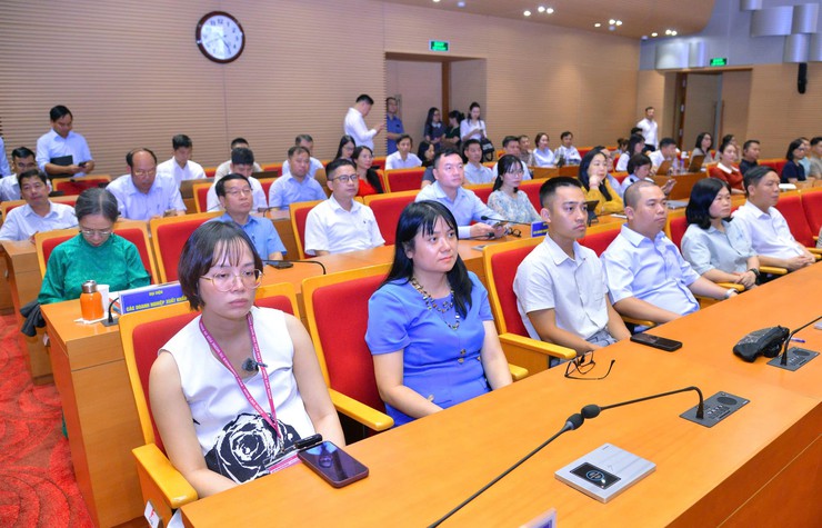 Chủ tịch Hà Nội Vũ Đại Thắng: Các sở, ngành phải trả lời kiến nghị của doanh nghiệp thời hạn tối đa 10 ngày- Ảnh 3. Chủ tịch Hà Nội Vũ Đại Thắng: Các sở, ngành phải trả lời kiến nghị của doanh nghiệp thời hạn tối đa 10 ngày- Ảnh 3.
