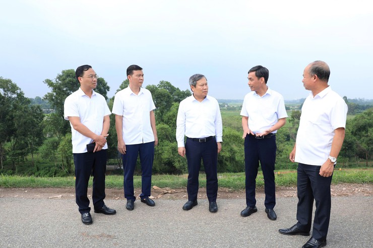 Chủ tịch Hà Nội Vũ Đại Thắng thúc tiến độ các dự án giao thông trọng điểm phía Tây Thủ đô- Ảnh 1.