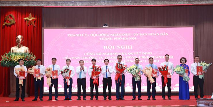 Hà Nội công bố Nghị quyết và các quyết định về tổ chức bộ máy, công tác cán bộ- Ảnh 3.