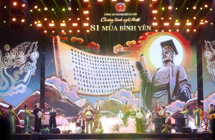 “81 mùa bình yên” - Bản hùng ca giữa trái tim Thủ đô- Ảnh 3.