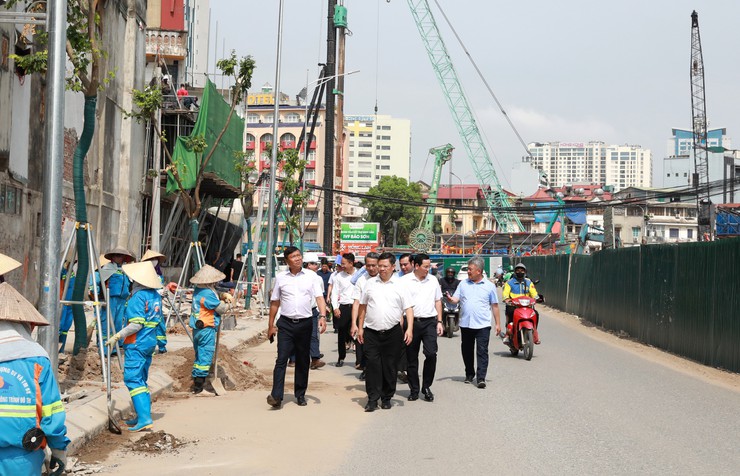 Hà Nội quyết liệt tháo gỡ vướng mắc, phấn đấu thông tuyến Vành đai 1 trước 2/9- Ảnh 6.