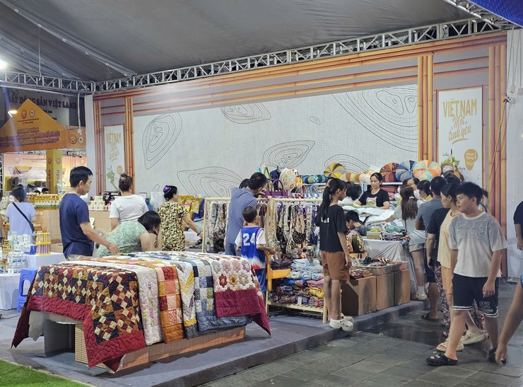 Hà Nội kích cầu tiêu dùng bằng khuyến mại tập trung và khuyến mại số- Ảnh 1.