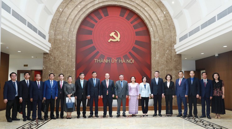 Tiếp tục thúc đẩy quan hệ đối ngoại toàn diện, thiết thực với Thủ đô Phnom Penh- Ảnh 4.