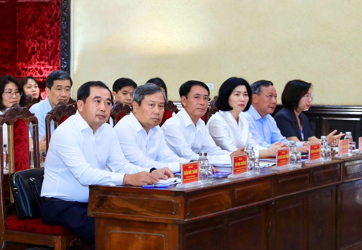 Tổng Bí thư, Chủ tịch nước Tô Lâm tiếp xúc cử tri Hà Nội trước kỳ họp thứ 2, Quốc hội khóa XVI- Ảnh 2. Tổng Bí thư, Chủ tịch nước Tô Lâm tiếp xúc cử tri Hà Nội trước kỳ họp thứ 2, Quốc hội khóa XVI- Ảnh 2.