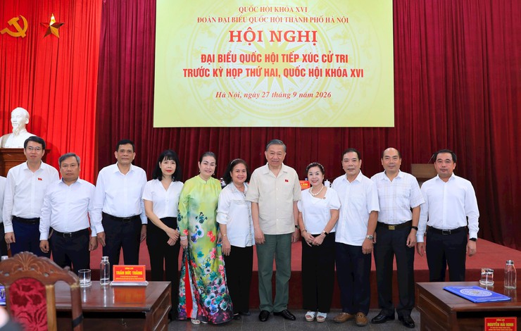 Tổng Bí thư, Chủ tịch nước Tô Lâm tiếp xúc cử tri Hà Nội trước kỳ họp thứ 2, Quốc hội khóa XVI- Ảnh 10. Tổng Bí thư, Chủ tịch nước Tô Lâm tiếp xúc cử tri Hà Nội trước kỳ họp thứ 2, Quốc hội khóa XVI- Ảnh 10.