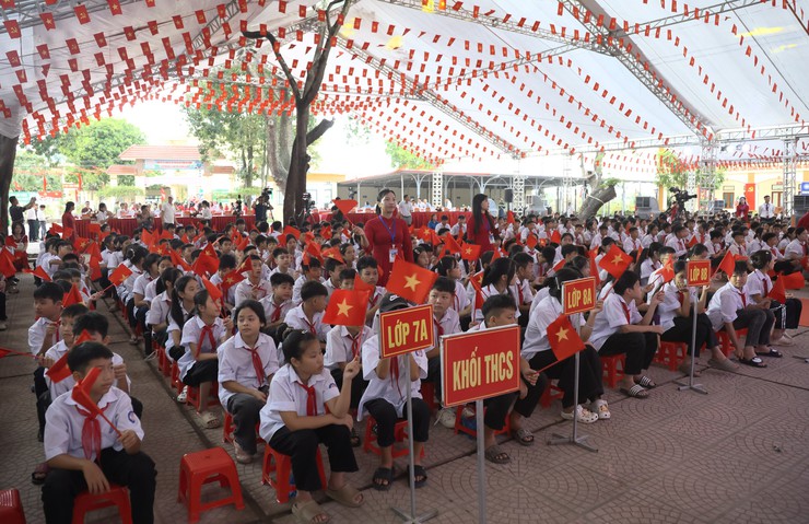 Xã đảo Minh Châu khánh thành trường liên cấp khang trang, hiện đại chào đón năm học mới- Ảnh 3.