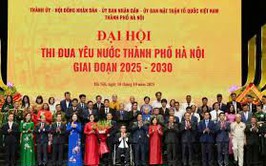 Khen thưởng thành tích xuất sắc trên các lĩnh vực, góp phần xây dựng và phát triển Thủ đô