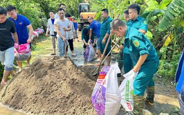 Xã Thanh Trì: Sẵn sàng ứng trực bảo vệ đê điều, công trình phòng chống lũ