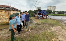 Lãnh đạo phường Tây Mỗ kiểm tra, chỉ đạo công tác vận hành trạm bơm dã chiến tiêu úng
