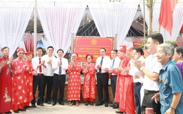Ban Tuyên giáo và Dân vận gắn biển 2 công trình 