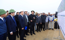 Hanoi People's Council chairman visits Ring Road No.4 construction site