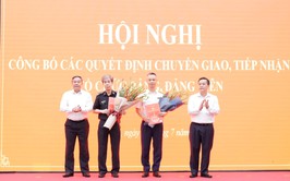 Đảng ủy UBND thành phố Hà Nội tiếp nhận 2 Đảng bộ ngành Thuế, Hải quan