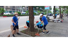 Phường Dương Nội ra quân xử lý vi phạm về trật tự đô thị và vệ sinh môi trường