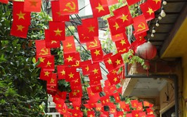 Tặng quà tới các đối tượng hưởng chính sách người có công nhân kỷ niệm 80 năm Quốc khánh 02/9