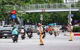 Phân luồng giao thông đường Nguyễn Hoàng Tôn đoạn từ Lạc Long Quân đến đường Võ Chí Công