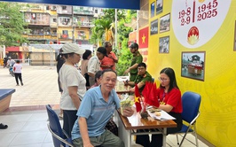 Hơn 90% hộ dân trên địa bàn Hà Nội đã nhận quà “Tết độc lập”