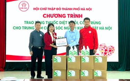 Trao tặng sản phẩm bảo vệ sức khỏe tới Trung tâm Chăm sóc người khuyết tật Hà Nội