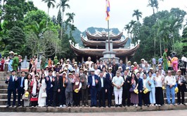 Nearly 400 delegates attend 