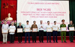 Xã Đan Phượng khen thưởng các tập thể, cá nhân có thành tích xuất sắc trong công tác tuyển, gọi công dân nhập ngũ