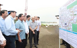 Hanoi Party Chief Tran Duc Thang continues on-site inspections of key capital projects