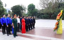 Lãnh đạo thành phố Hà Nội dâng hoa kỷ niệm 156 năm ngày sinh V.I.Lênin