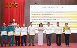 Xã Chuyên Mỹ: Khen thưởng nhiều tập thể, cá nhân có thành tích xuất sắc trong công tác tuyển, gọi công dân nhập ngũ
