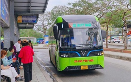 Hanoi plans to operate 822 electric and green energy buses by April-end