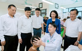 Hà Nội triển khai khám, chăm sóc sức khỏe cho trẻ em các xã vùng dân tộc, miền núi
