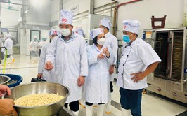 Ban Văn hóa - Xã hội giám sát việc thu - chi dịch vụ giáo dục và bữa ăn bán trú tại xã Yên Xuân