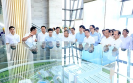 Hanoi Chairman calls for waste treatment linked to green urban recovery