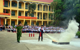 Tiếp tục triển khai thực hiện hướng dẫn trang bị kiến thức, kỹ năng về phòng cháy, chữa cháy và cứu nạn, cứu hộ cho học sinh