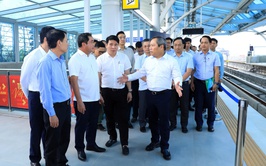 Lãnh đạo Thành phố kiểm tra công tác vận hành Metro Nhổn - Ga Hà Nội, đôn đốc tiến độ ga ngầm S12