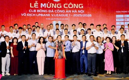 CLB Công an Hà Nội đón nhận Bằng khen của Bộ trưởng Bộ Công an và UBND Thành phố