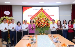 Lãnh đạo thành phố Hà Nội thăm, chúc mừng các cơ quan báo chí