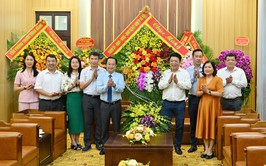 Phó Chủ tịch Thường trực HĐND Thành phố thăm, chúc mừng Báo Nhân Dân Ngày Báo chí Cách mạng Việt Nam
