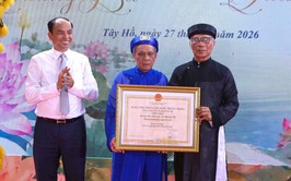Trao Bằng công nhận làng nghề truyền thống ướp trà sen Quảng Bá và nghề truyền thống ướp trà sen Quảng An