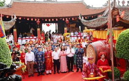 Lãnh đạo Thành phố dự khai mạc Lễ hội truyền thống đình Chèm