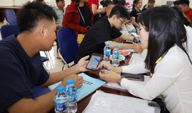 Xã Phú Cát đẩy mạnh thanh toán không dùng tiền mặt và hỗ trợ hộ kinh doanh tiếp cận dịch vụ số