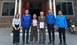 “Đến trước nhu cầu - Tiên phong phục vụ”: Điểm sáng mô hình hỗ trợ thủ tục hành chính tại nhà ở phường Tùng Thiện