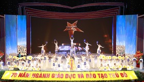 Những hình ảnh ấn tượng tại Lễ kỷ niệm 70 năm thành lập ngành Giáo dục và Đào tạo Thủ đô