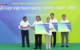 Toàn dân chung tay vì một Việt Nam sáng - xanh - sạch - đẹp