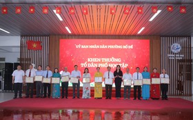 Phường Bồ Đề tuyên dương các tập thể, cá nhân có thành tích xuất sắc trong công tác khuyến học, khuyến tài