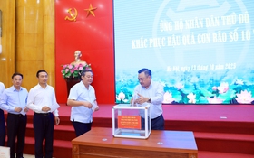 Đảng ủy UBND Thành phố phát động ủng hộ nhân dân Thủ đô khắc phục hậu quả cơn bão số 10 và số 11