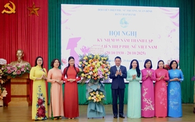 Phụ nữ phường Xuân Đỉnh tiên phong giữ gìn môi trường, xây dựng nếp sống văn hóa