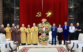 Giáo hội Phật giáo Việt Nam chúc mừng thành công Đại hội Đảng bộ Thành phố lần thứ XVIII
